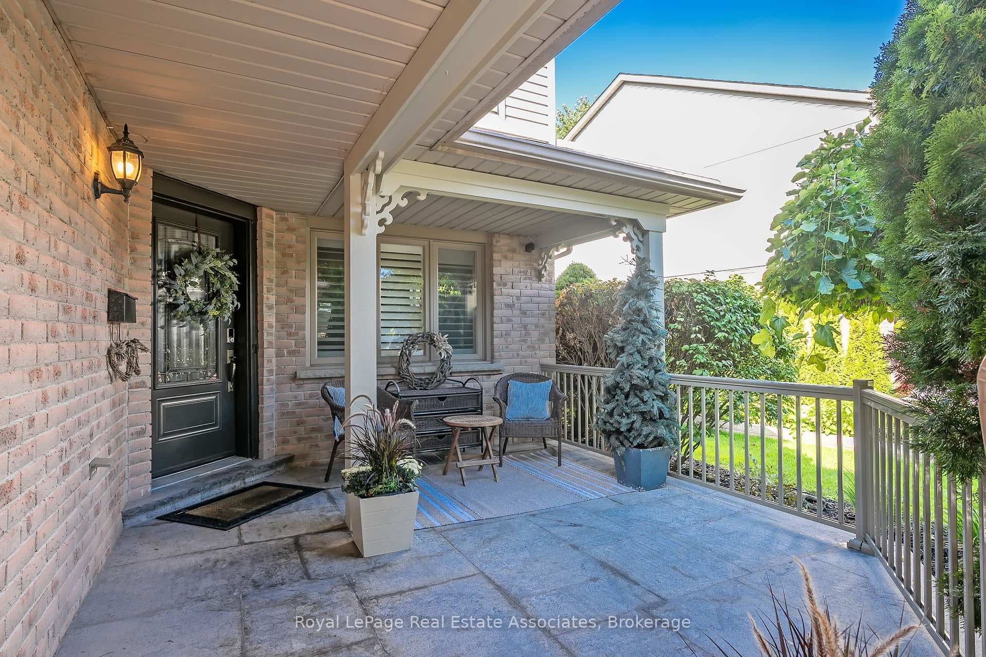 5824 Cornell Crescent photo 3