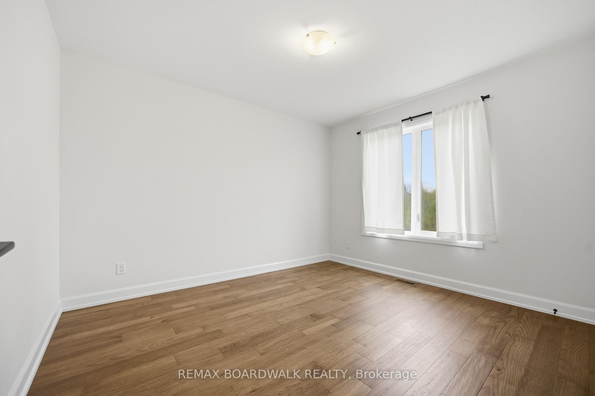 447 Churchill Road photo 22