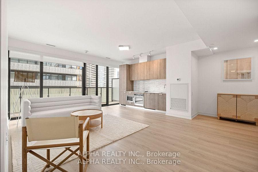 50 Charles St E Street Unit 4307 photo 5