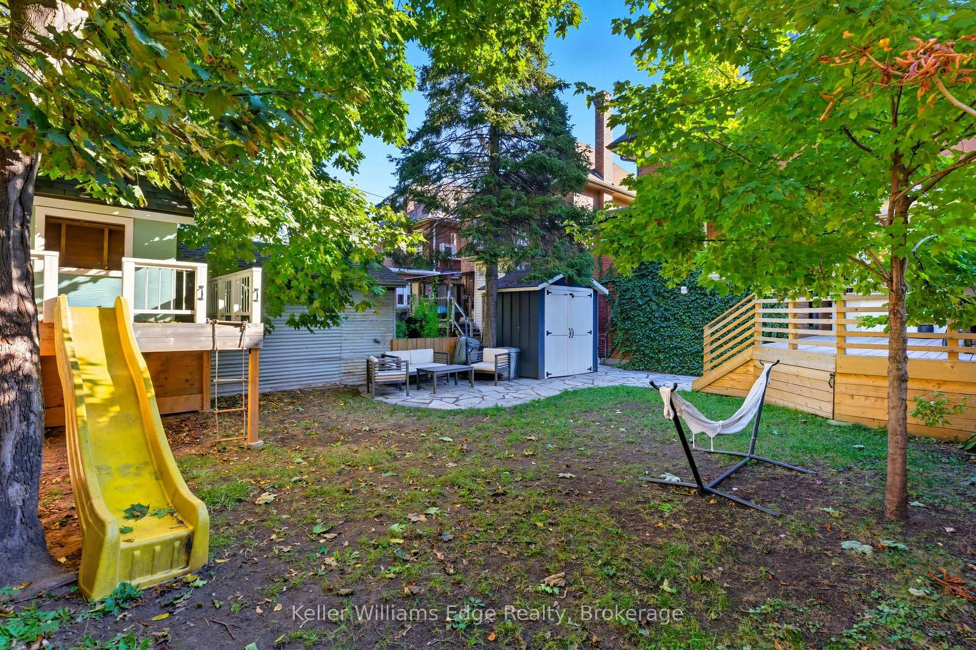 102 Spadina Avenue photo 47