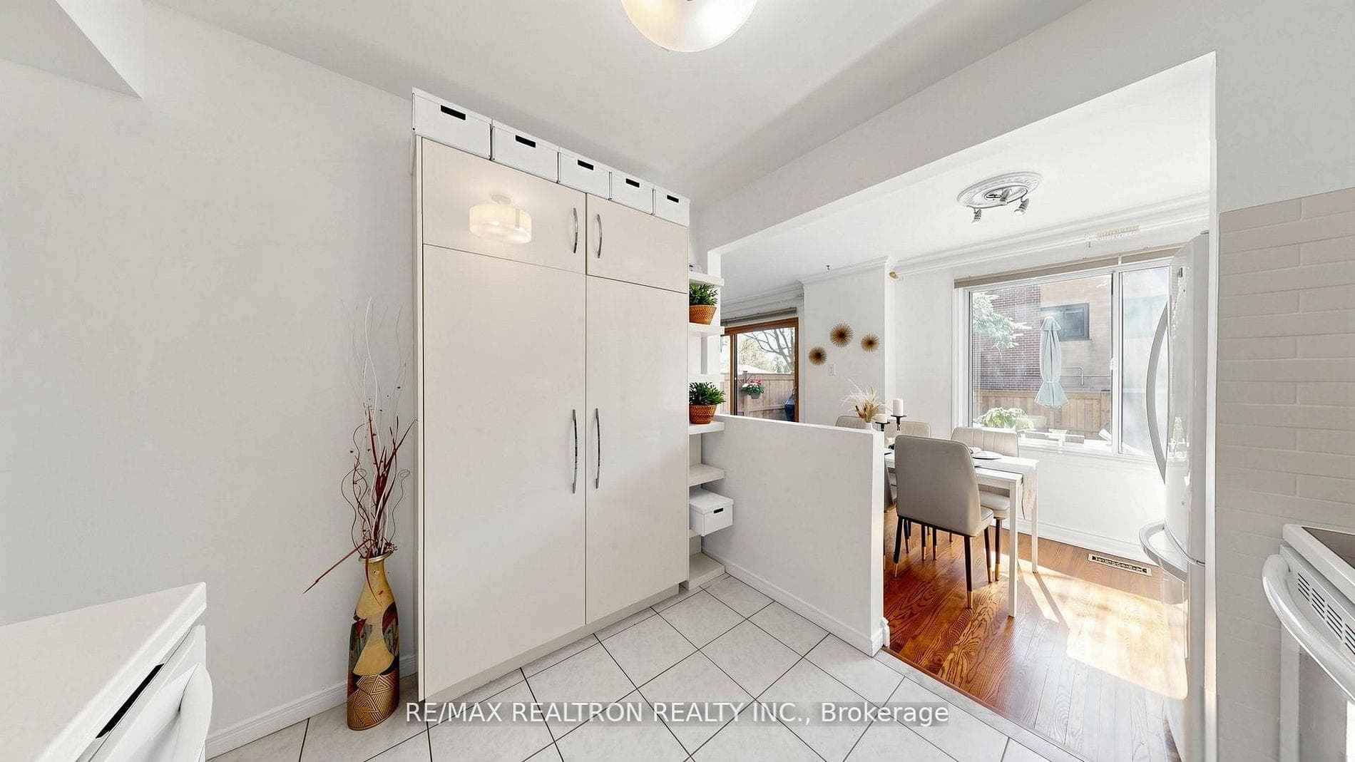 b/i pantry
