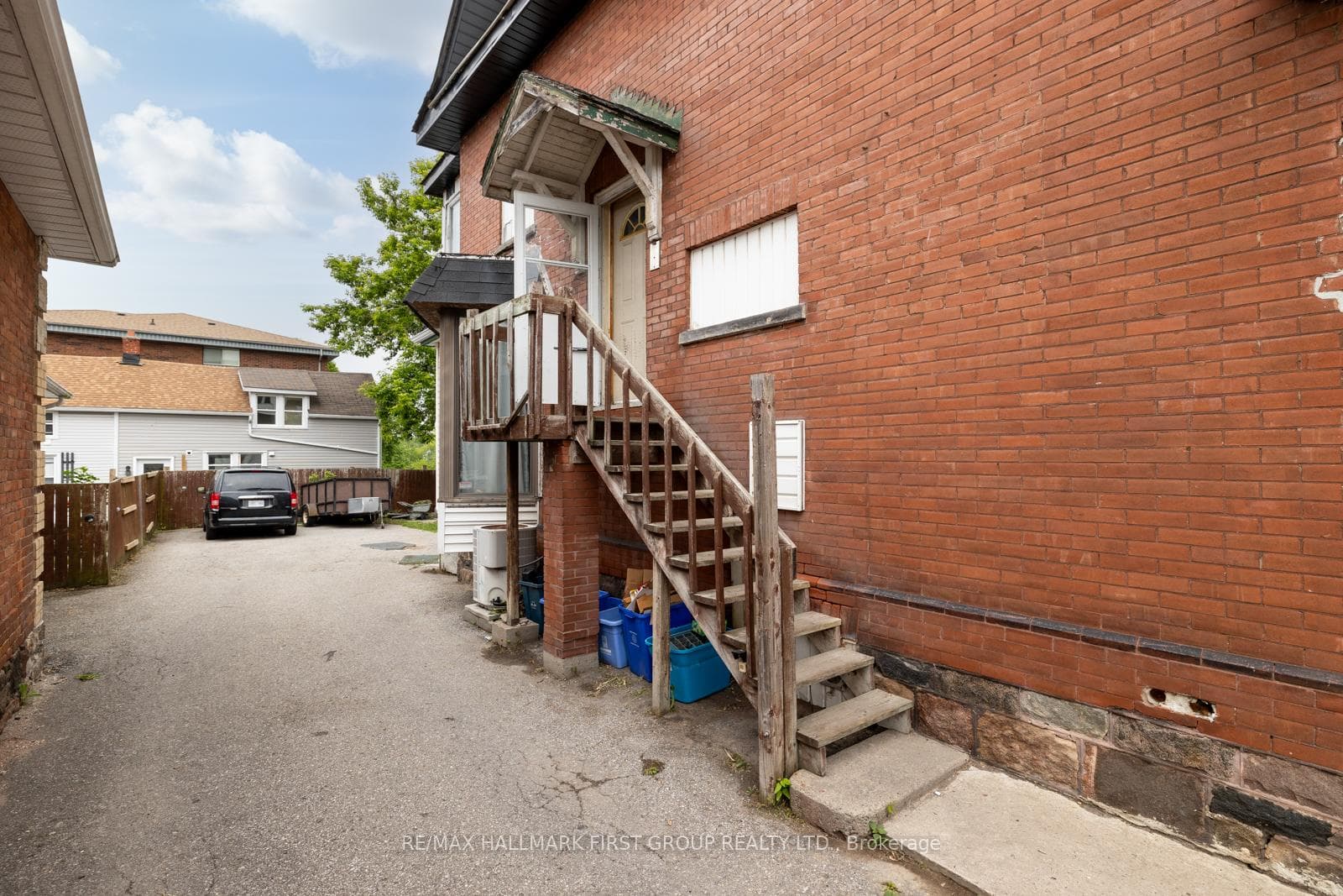 156 Centre Street photo 4