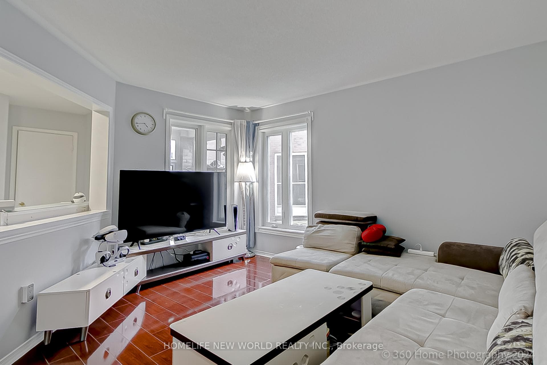 141 Hertford Crescent photo 9
