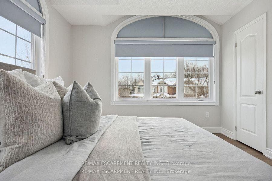 2440 Wooden Hill Circle photo 35