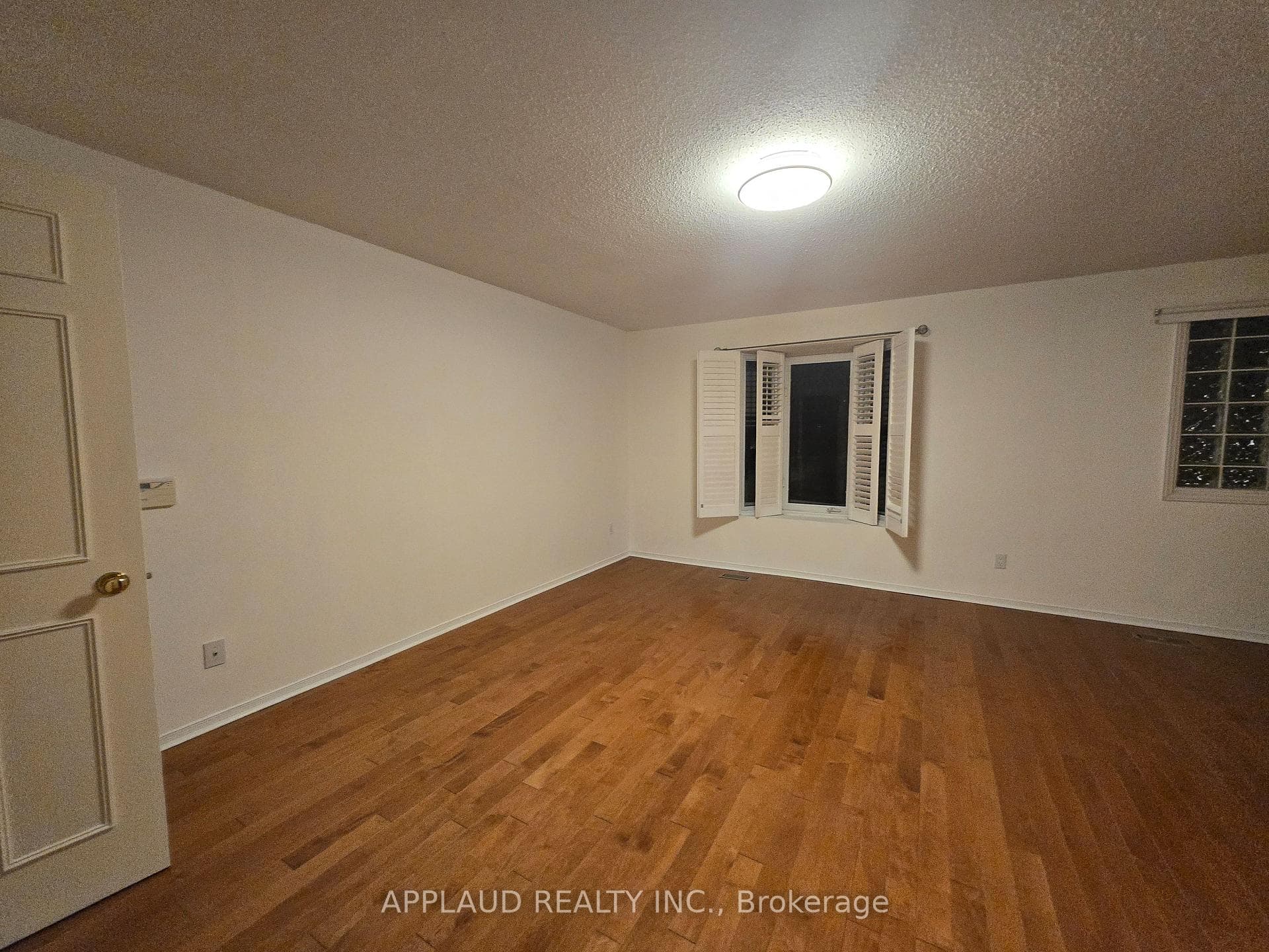 83 Roxborough Lane photo 13
