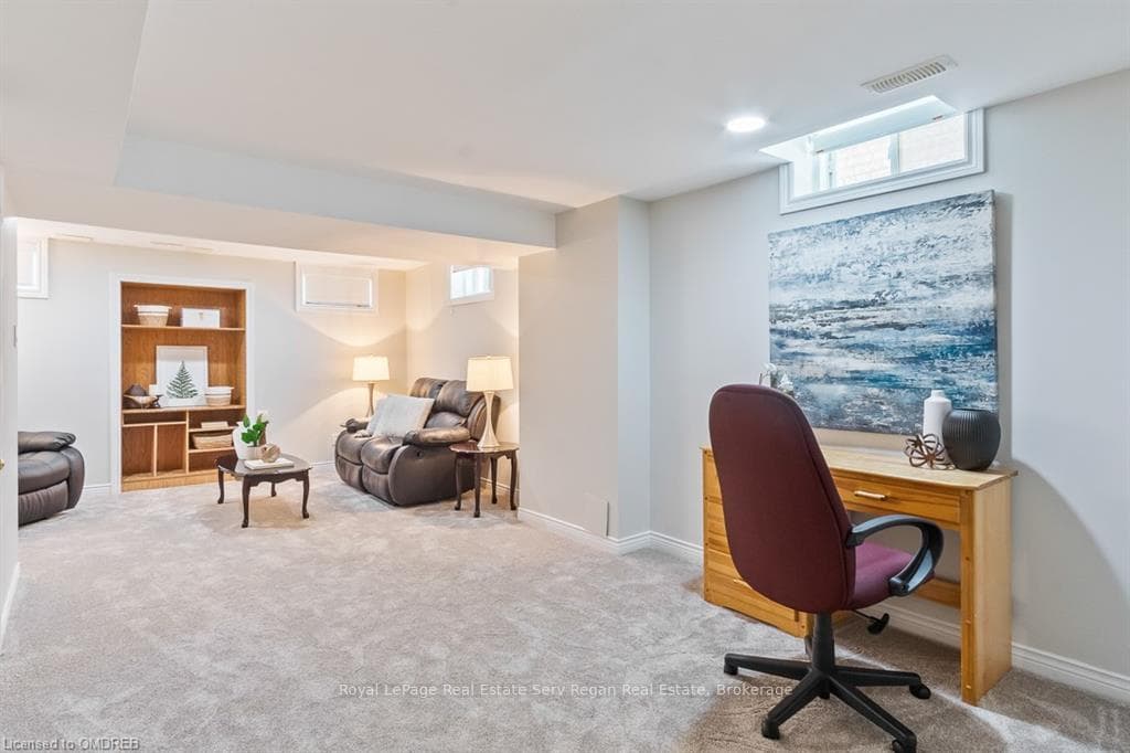 3748 ALTHORPE Circle photo 33