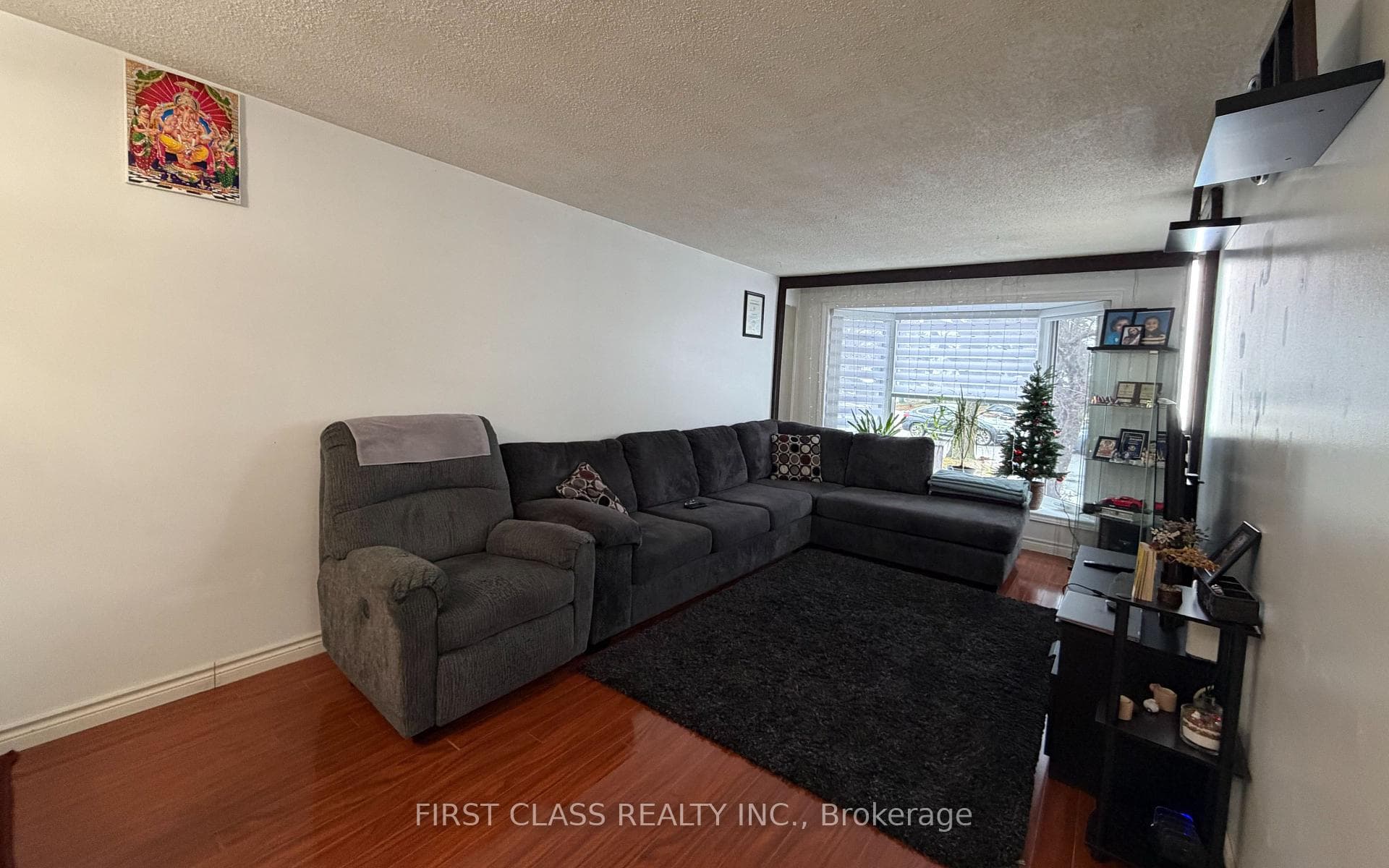 17 Brisbourne Grove photo 16