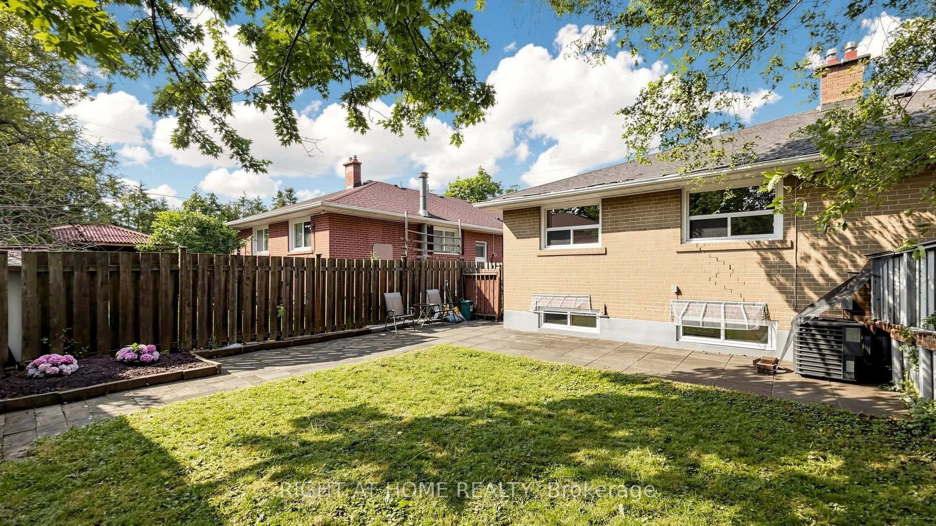 76 Fenside Drive photo 39