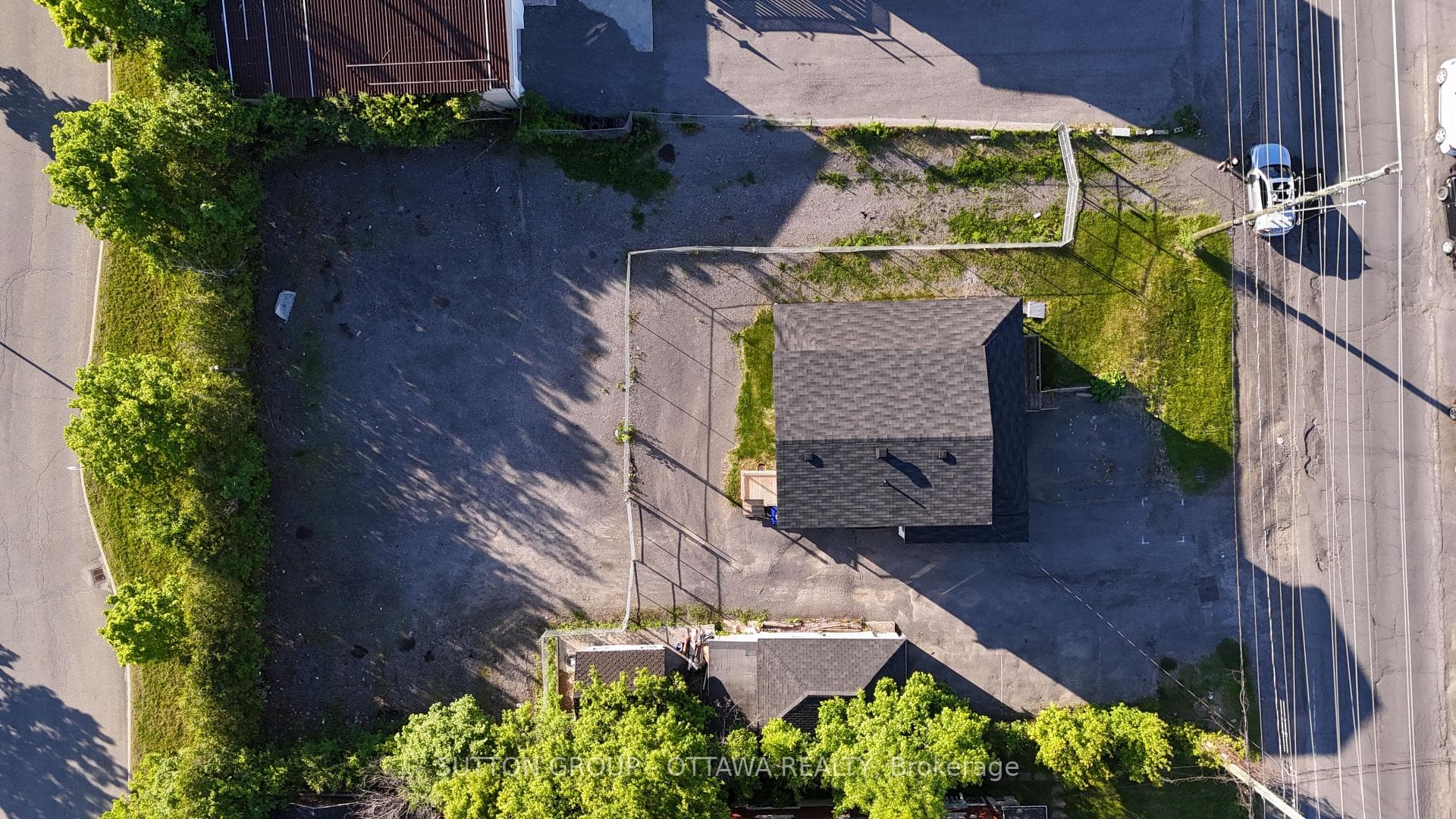 Aeiral View - Storage Yard and Roof
