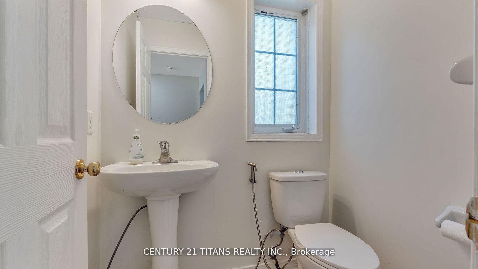55 Wilkes Crescent photo 8