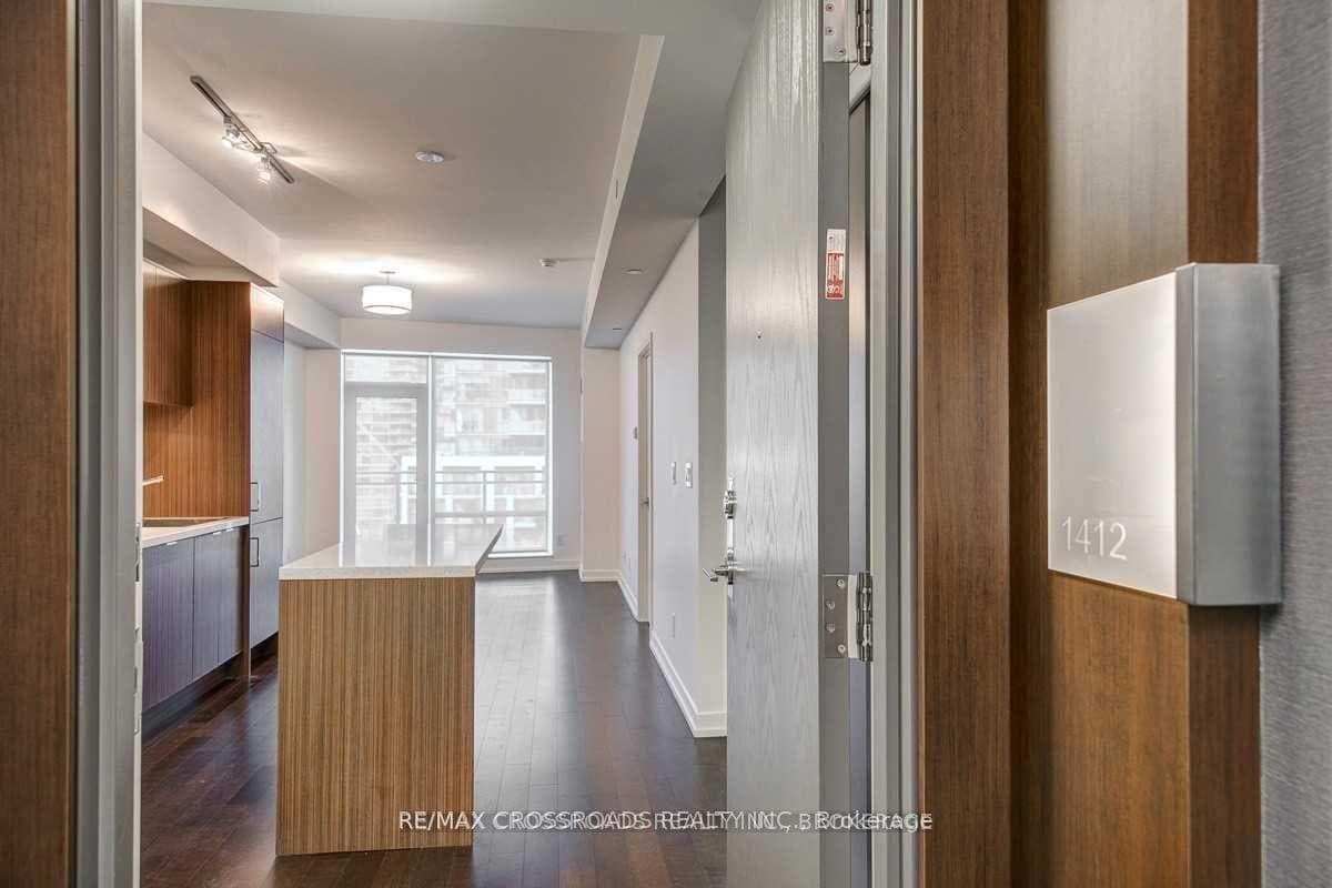 21 Widmer Street Unit 1412 photo 3