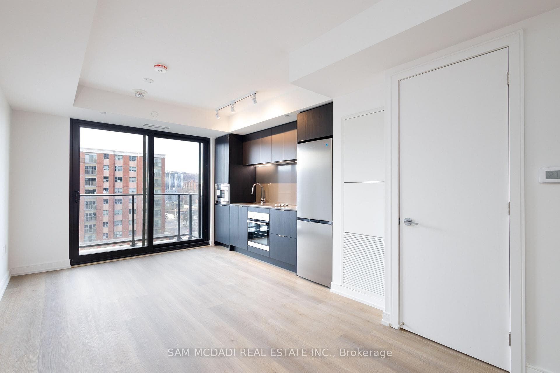 1 Jarvis Street Unit 904 photo 7