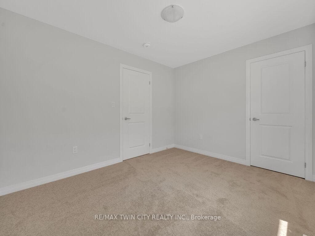 282 NEWMAN Drive photo 27
