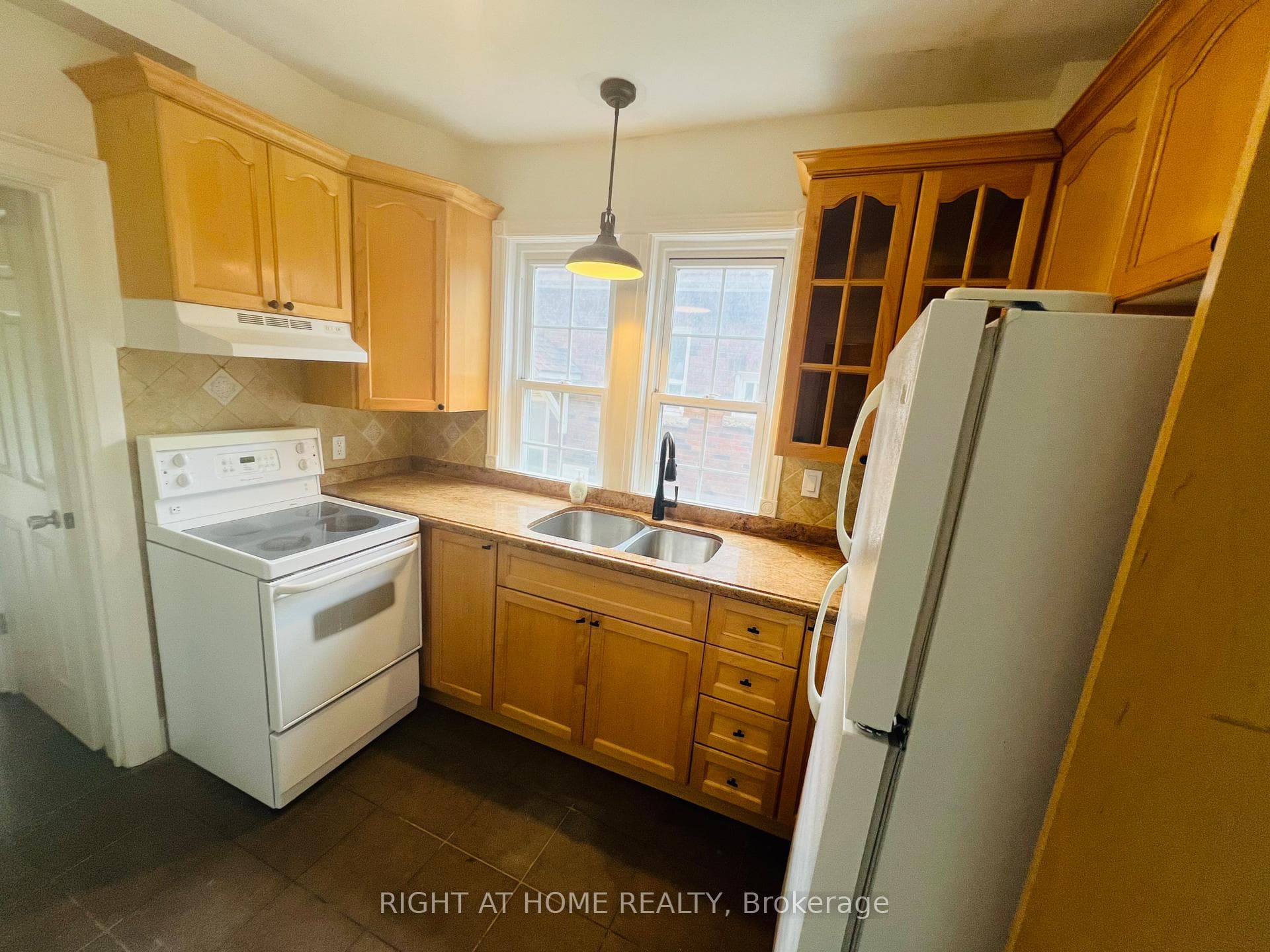 12 Gardenvale Road photo 13
