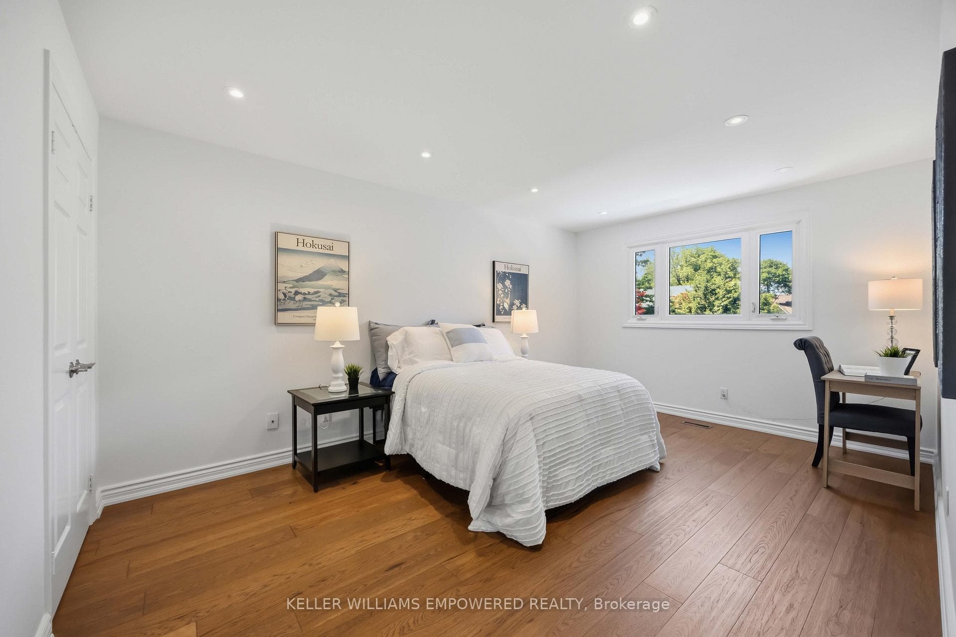 16 Omeara Court photo 34