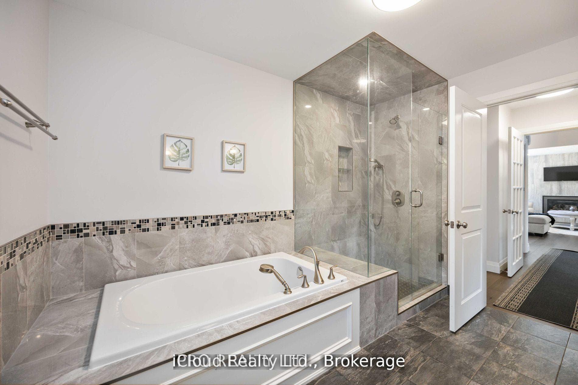 736 Westdale Street photo 21