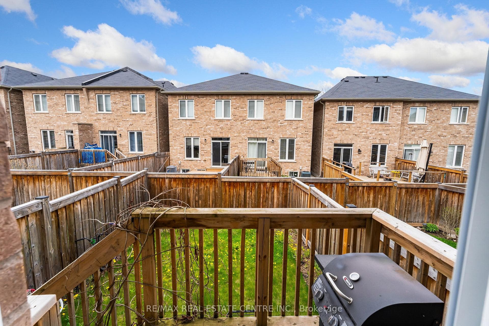 47 Ridgegate Crescent photo 32