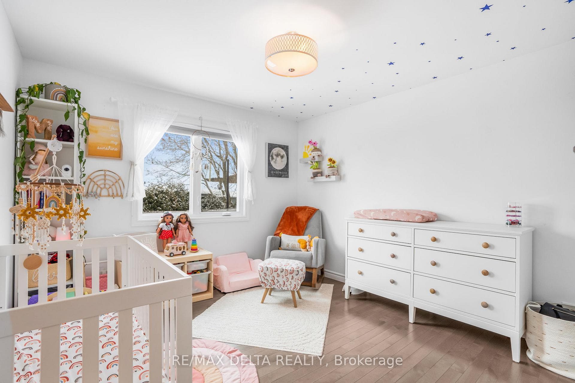 93 Richard Street photo 17