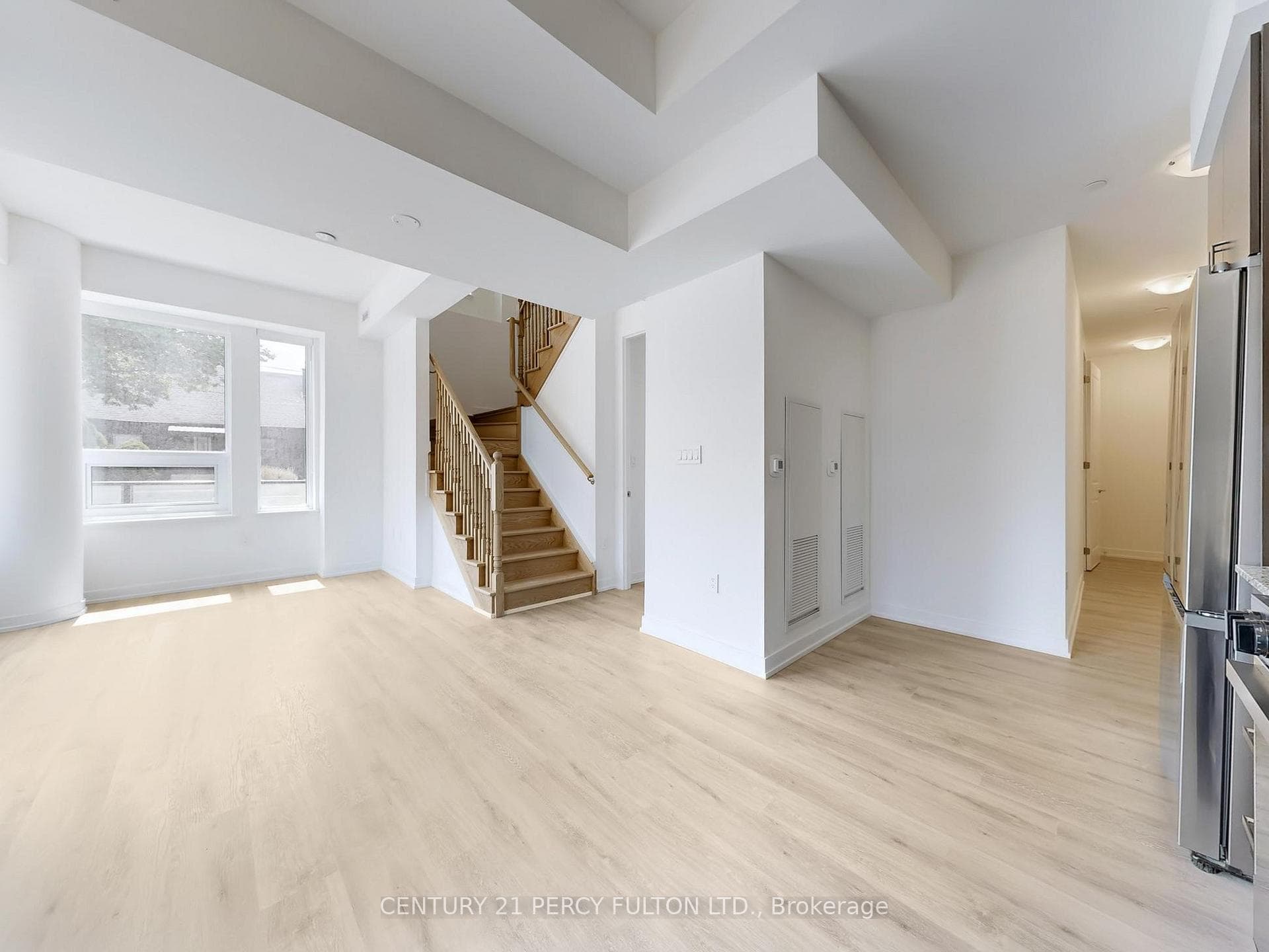 556 Marlee Avenue Unit 105 photo 11
