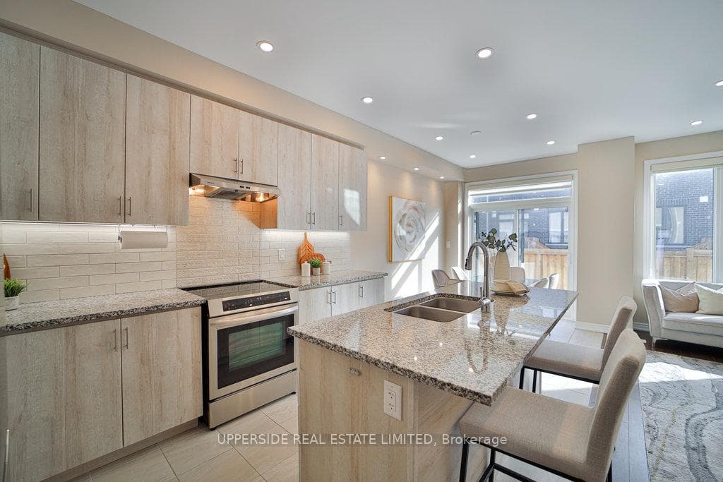 7 Milady Crescent photo 11