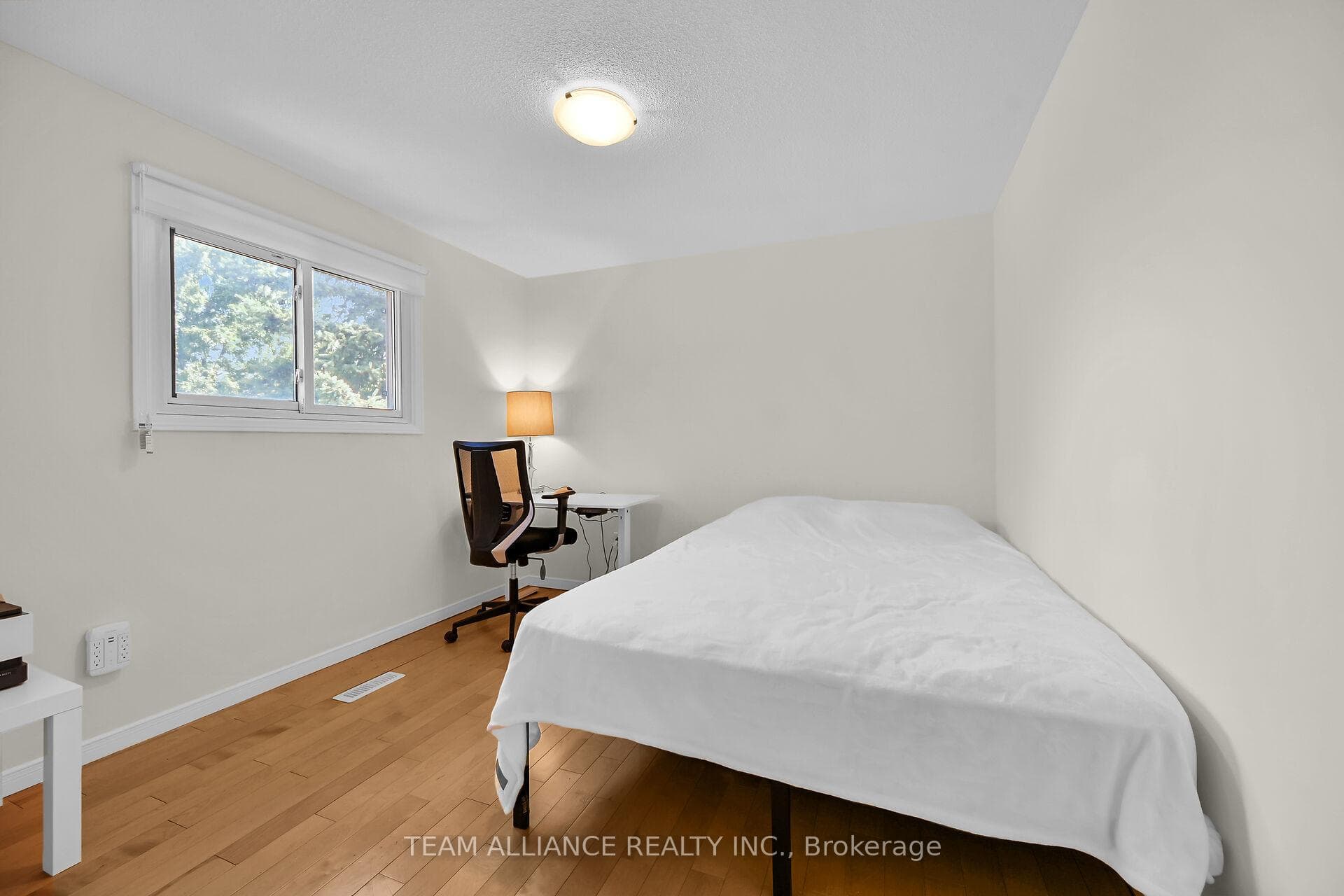 3189 Osbourne Road photo 21