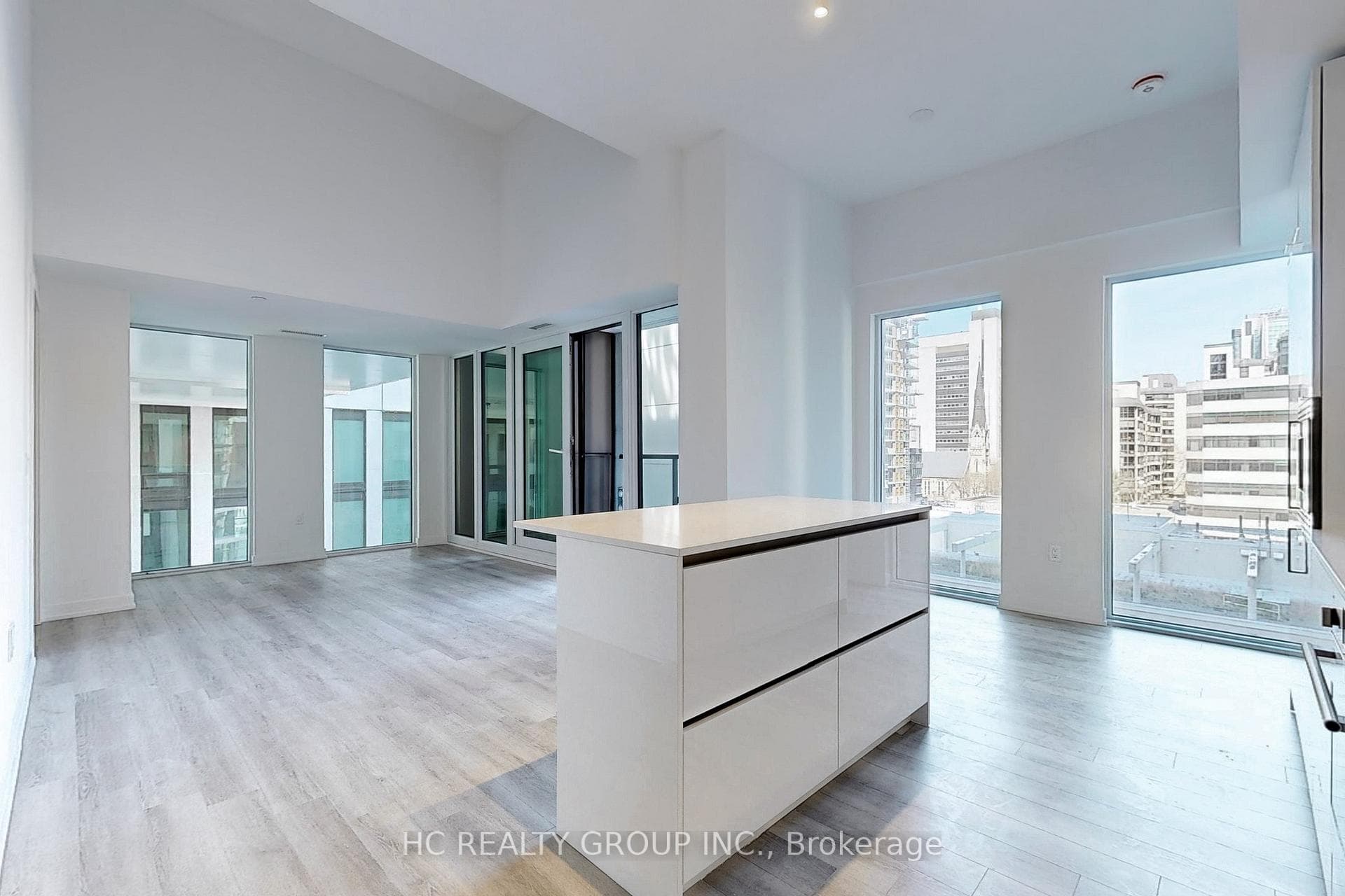 238 Simcoe Street Unit 608 photo 13