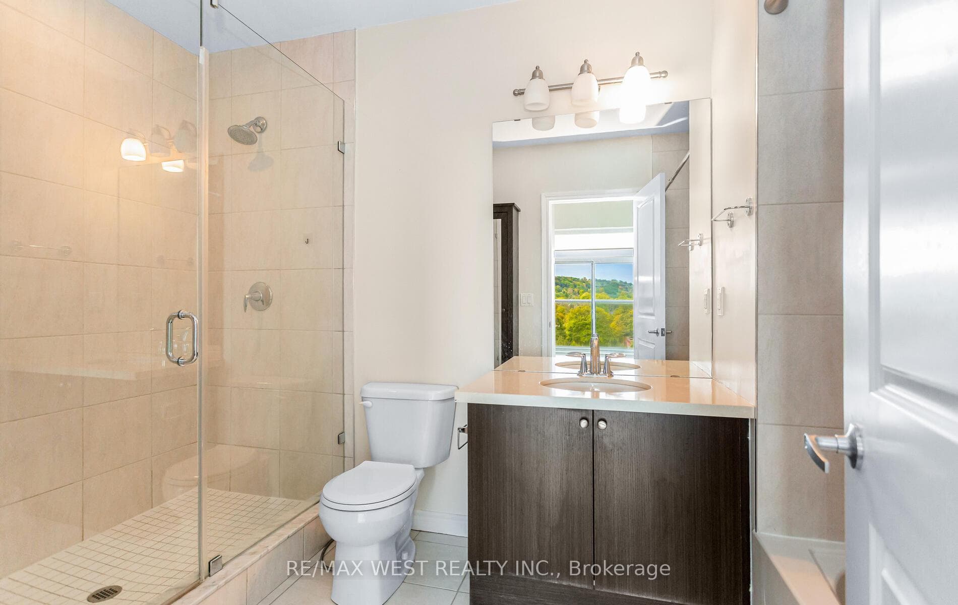 427 Aberdeen Avenue Unit PH04 photo 18