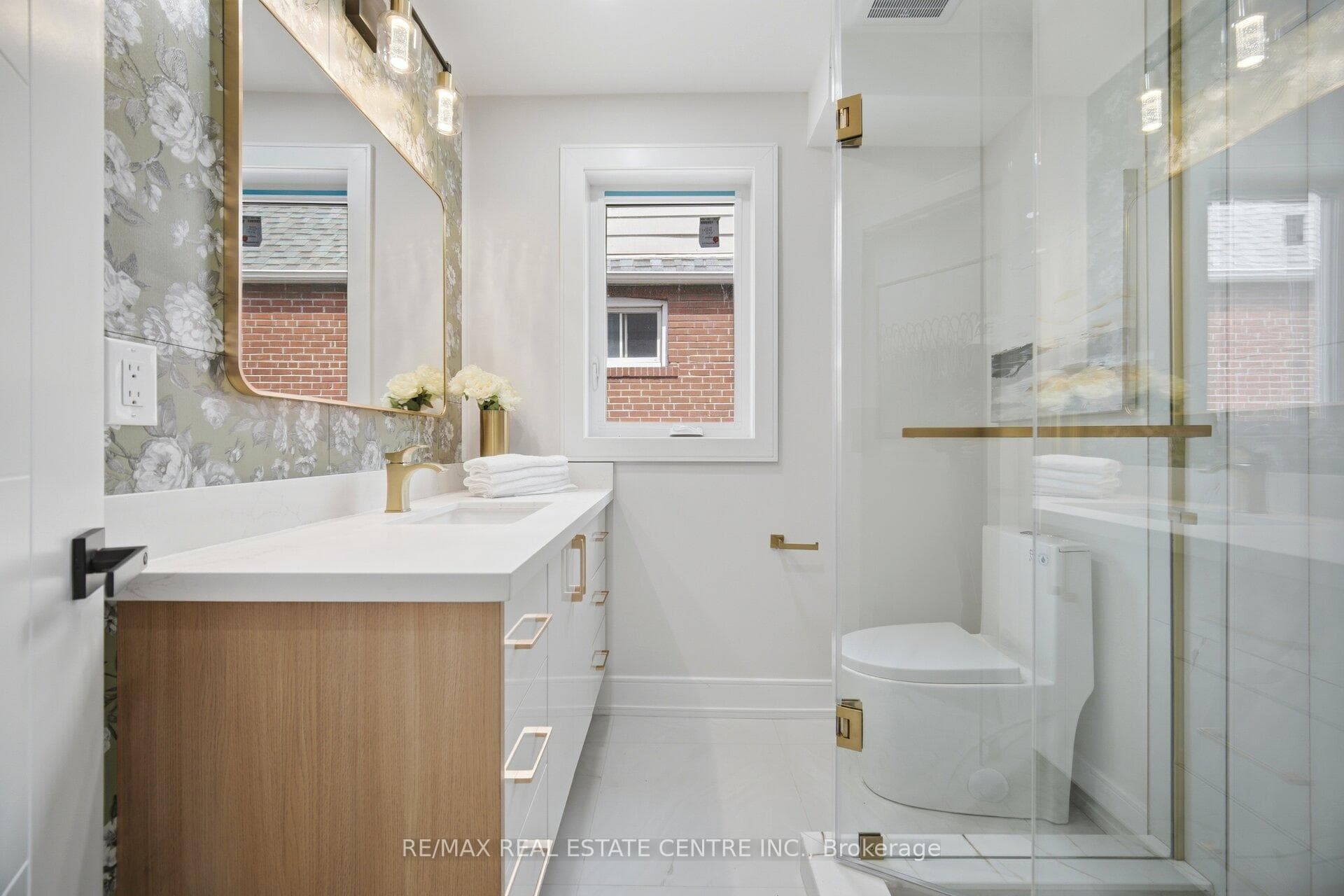 109 Glencrest Boulevard photo 15