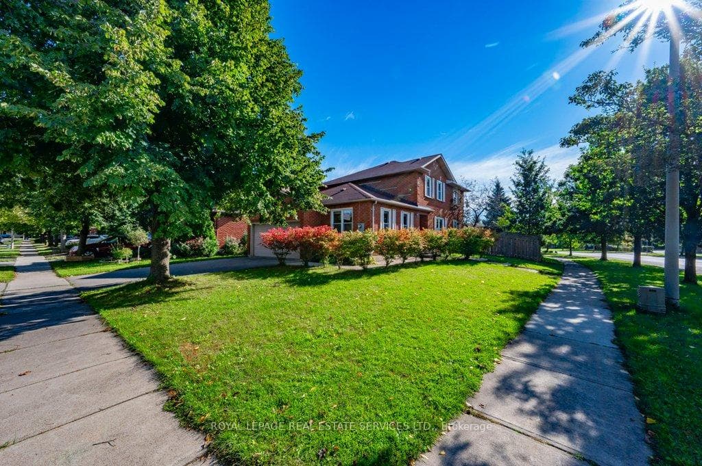 Nestled on a Premium Corner Lot in Glen Abbey!