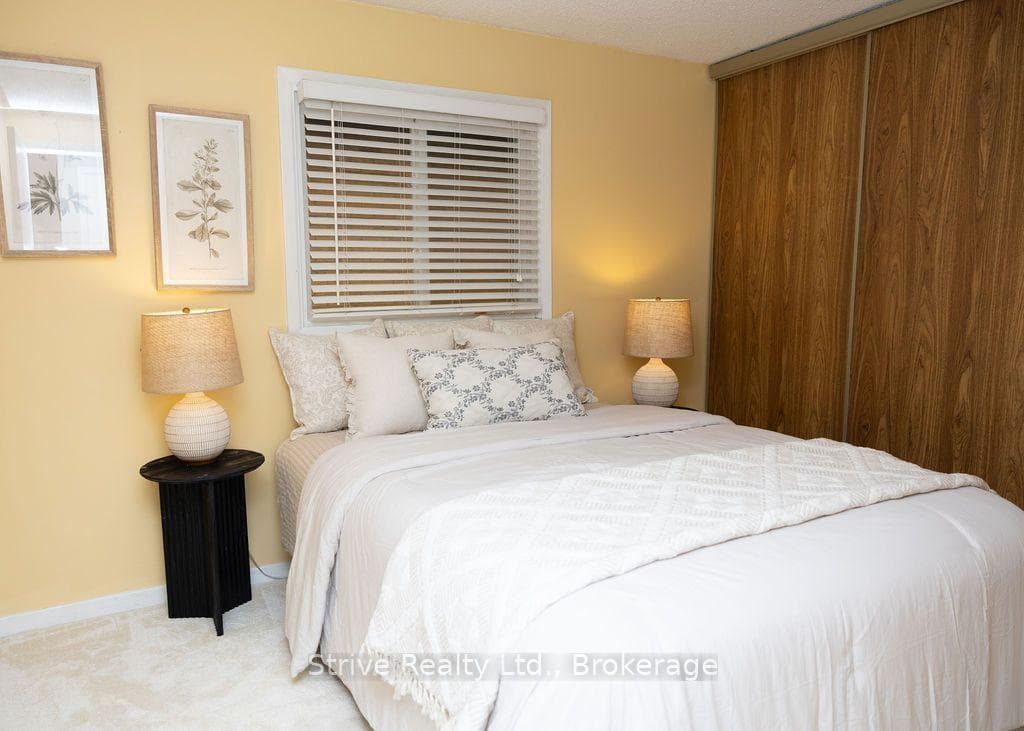 54 Deverill Crescent photo 22
