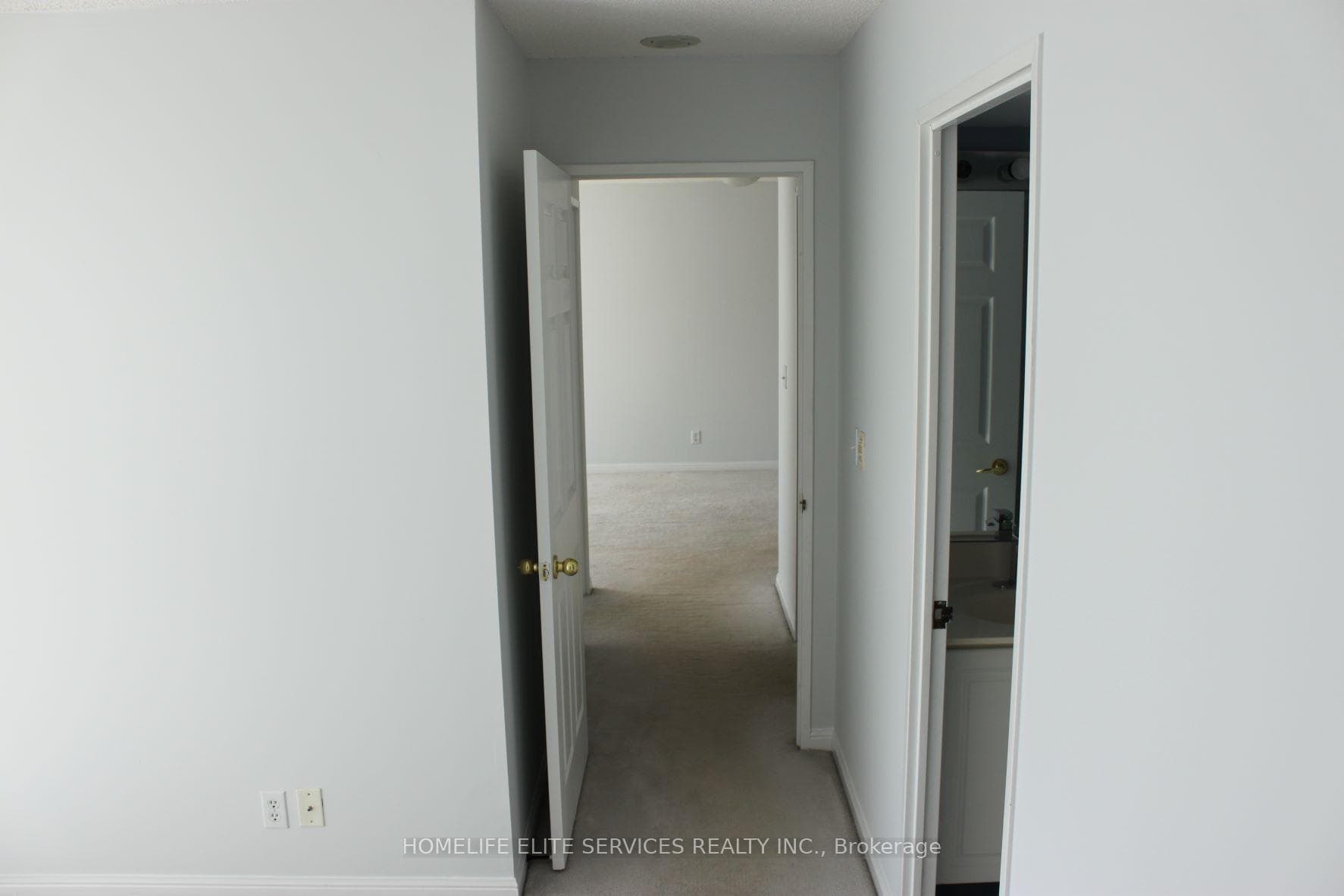 11 Lee Centre Drive Unit 1615 photo 17