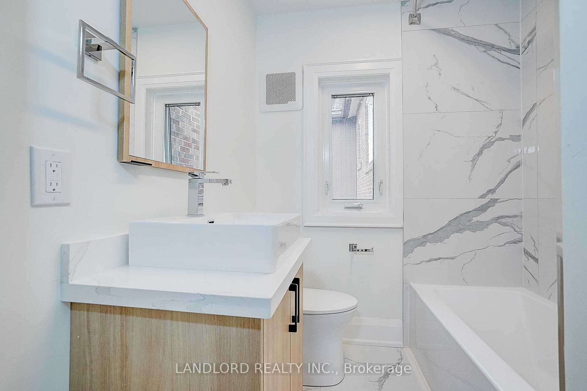 2520 Bloor Street Unit 12 photo 36