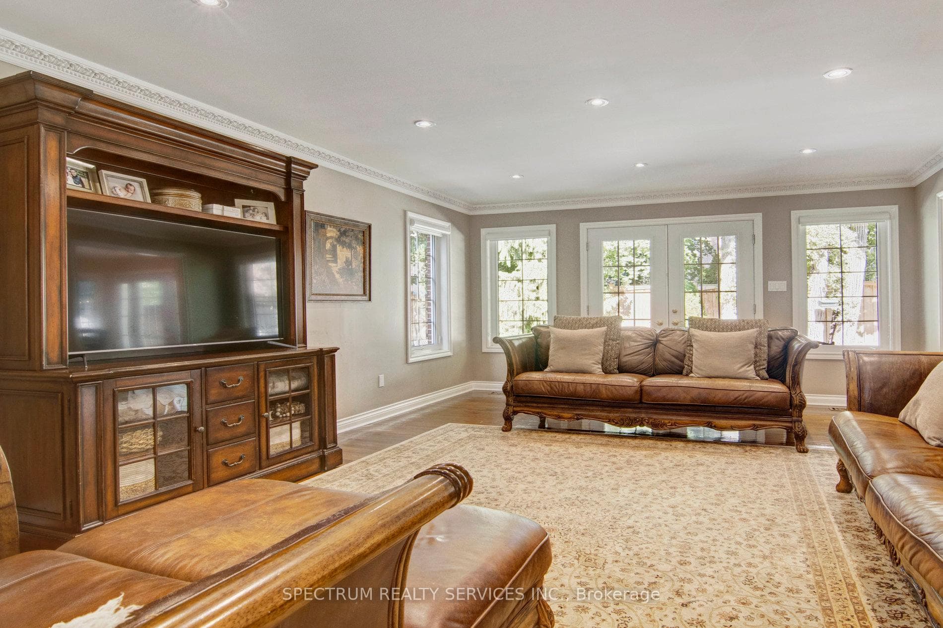 172 Charmaine Road photo 6