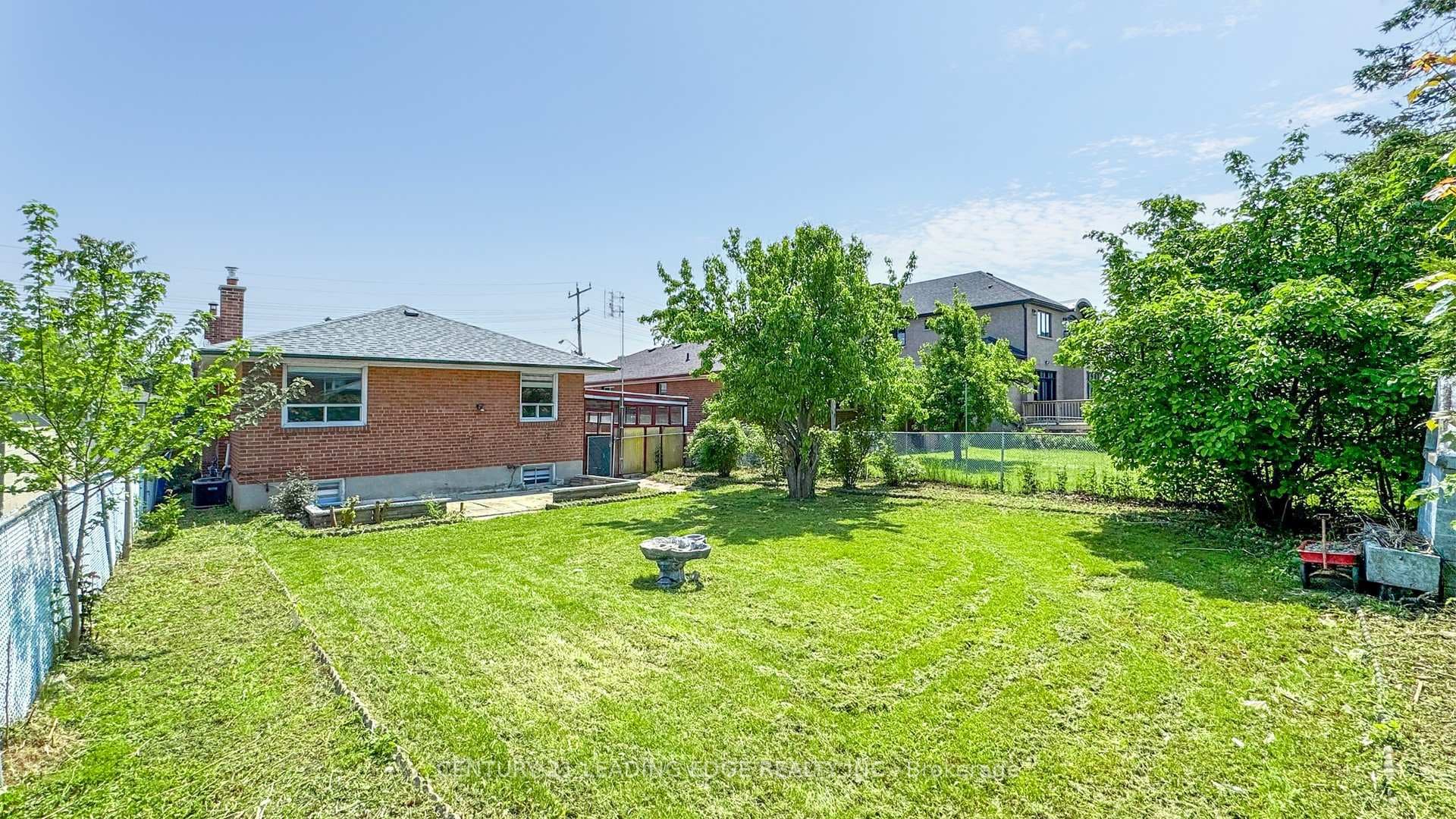 70 Wexford Boulevard photo 49