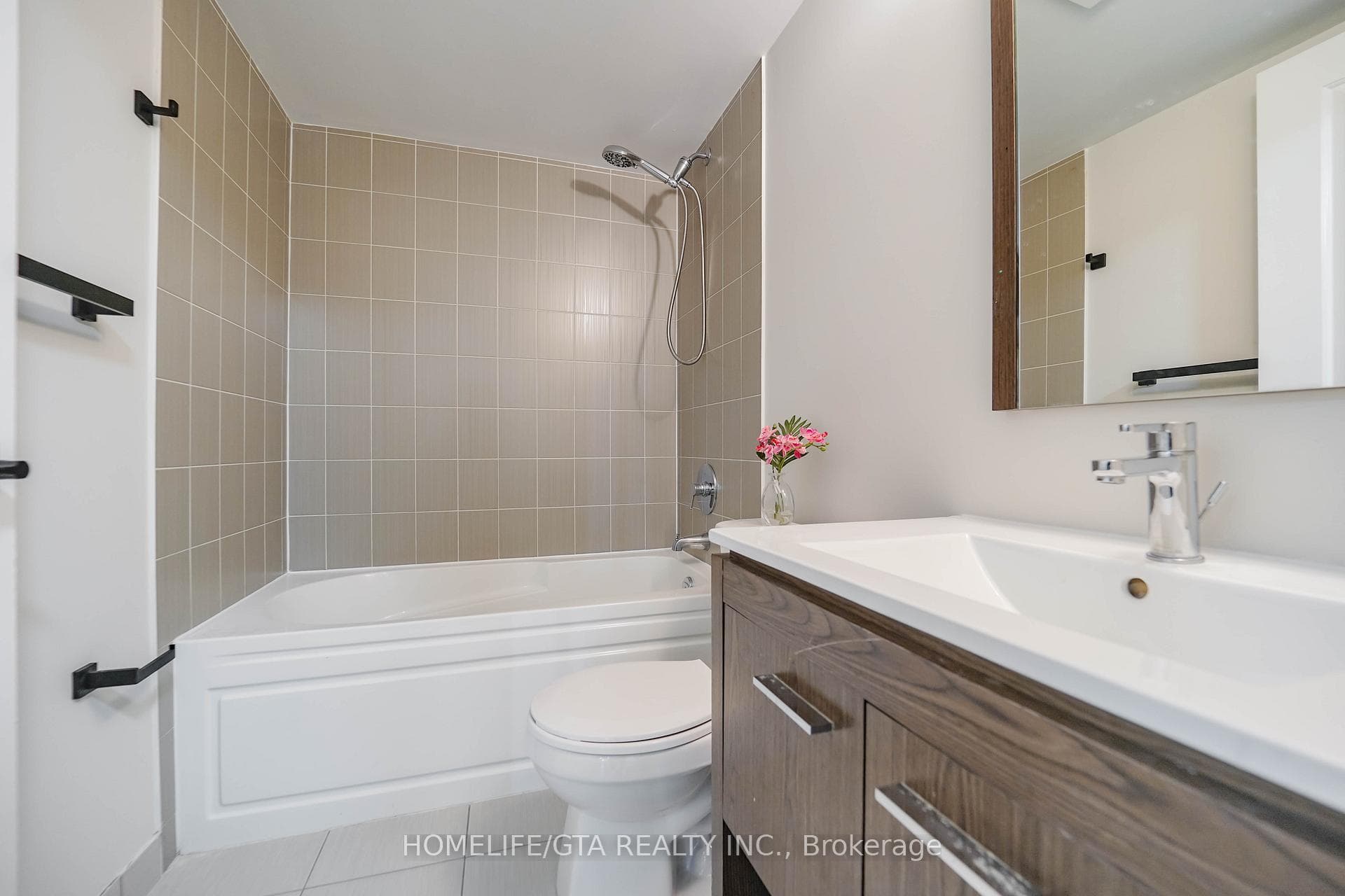 30 Meadowglen Place Unit 1001 photo 14