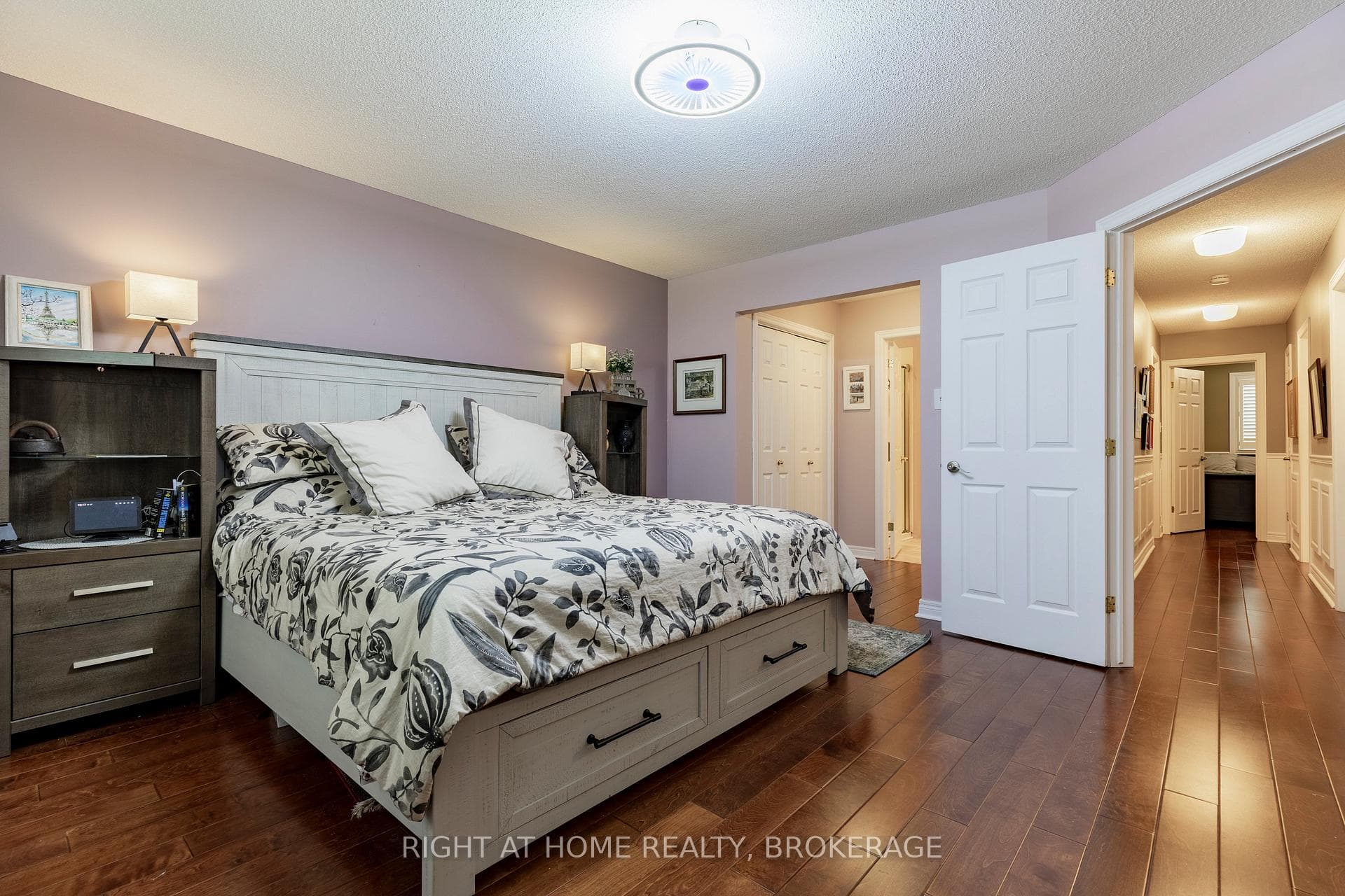 1055 PLAINS VIEW Avenue photo 10