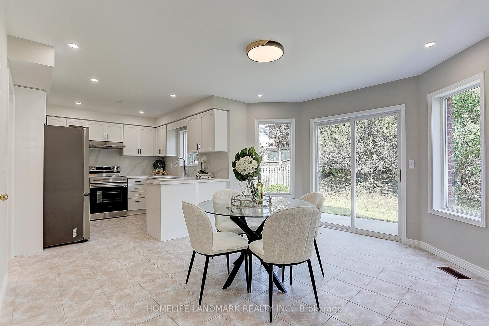 25 Mac Carl Crescent photo 17