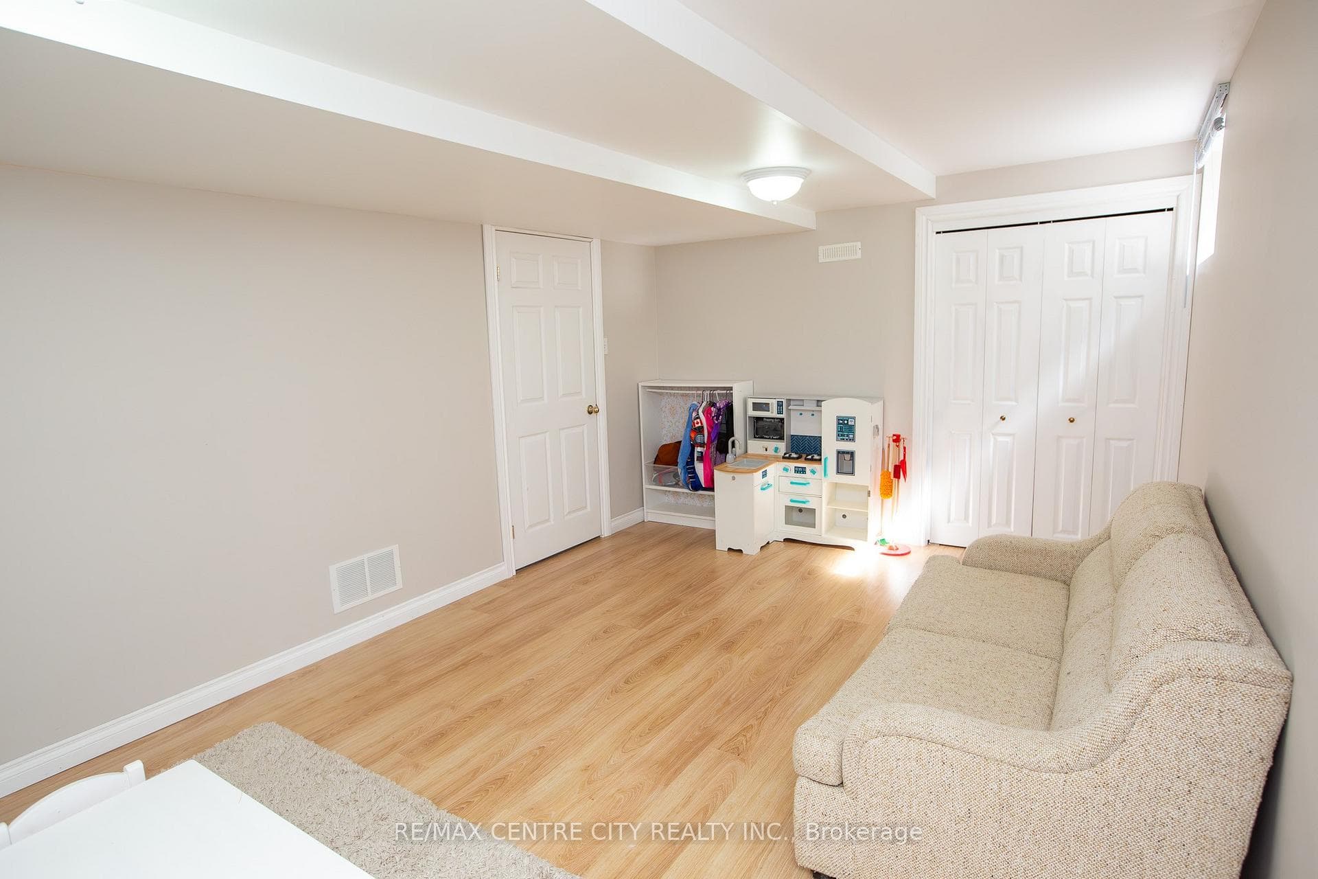 1021 South Wenige Drive photo 24