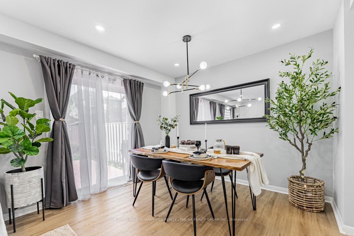 1596 Green Road photo 13
