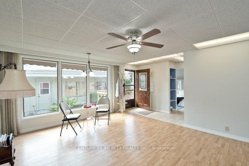 69 Beatrice Street Unit A photo 3