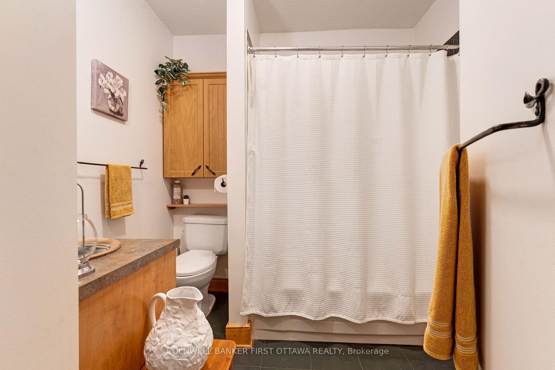 Second floor 4-piece bathroom