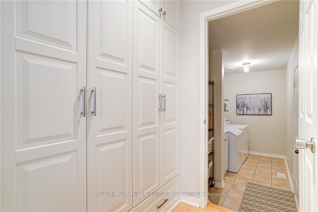 2120 Newell Crescent photo 16