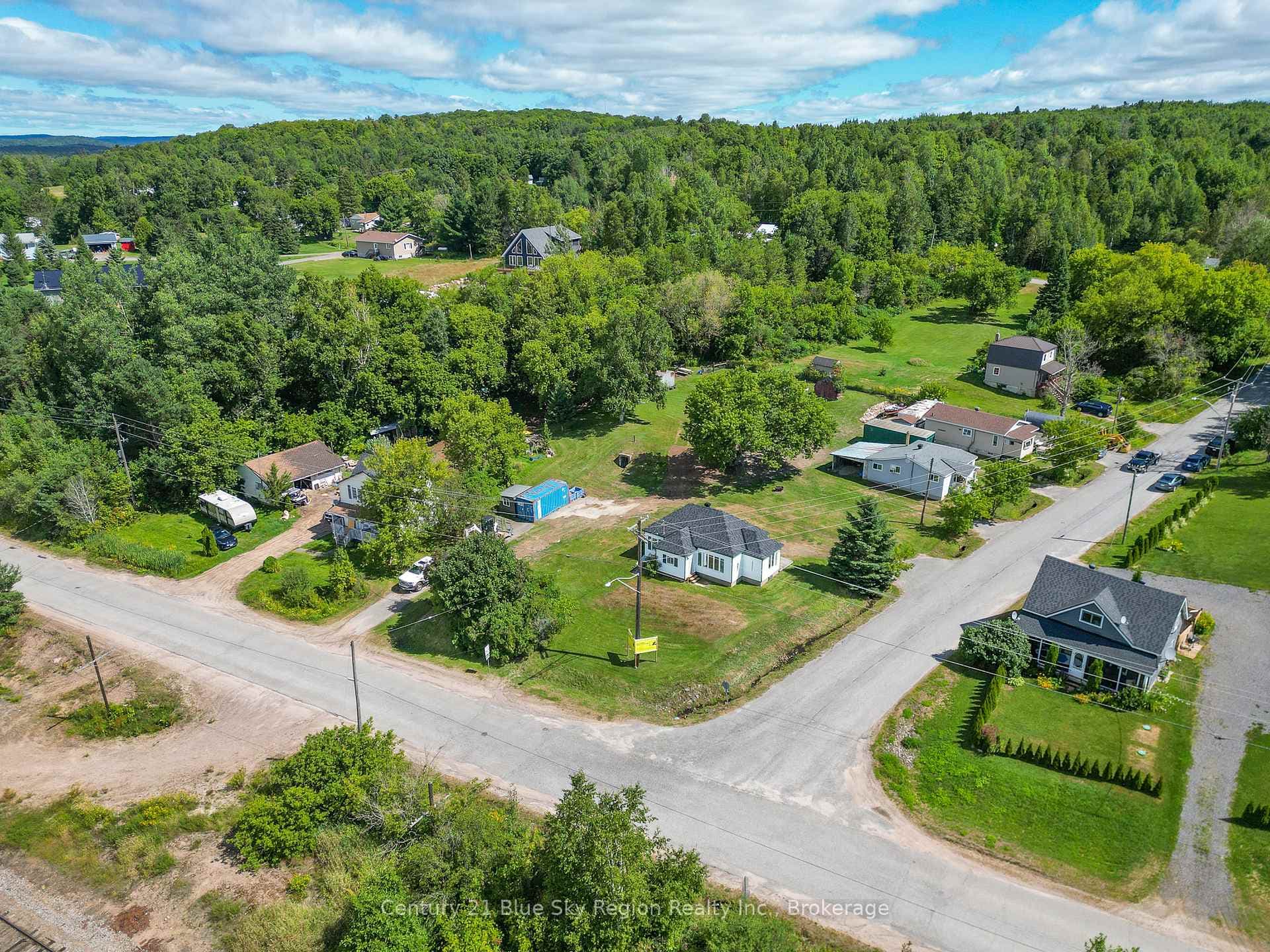 101 Boisvert Street photo 30