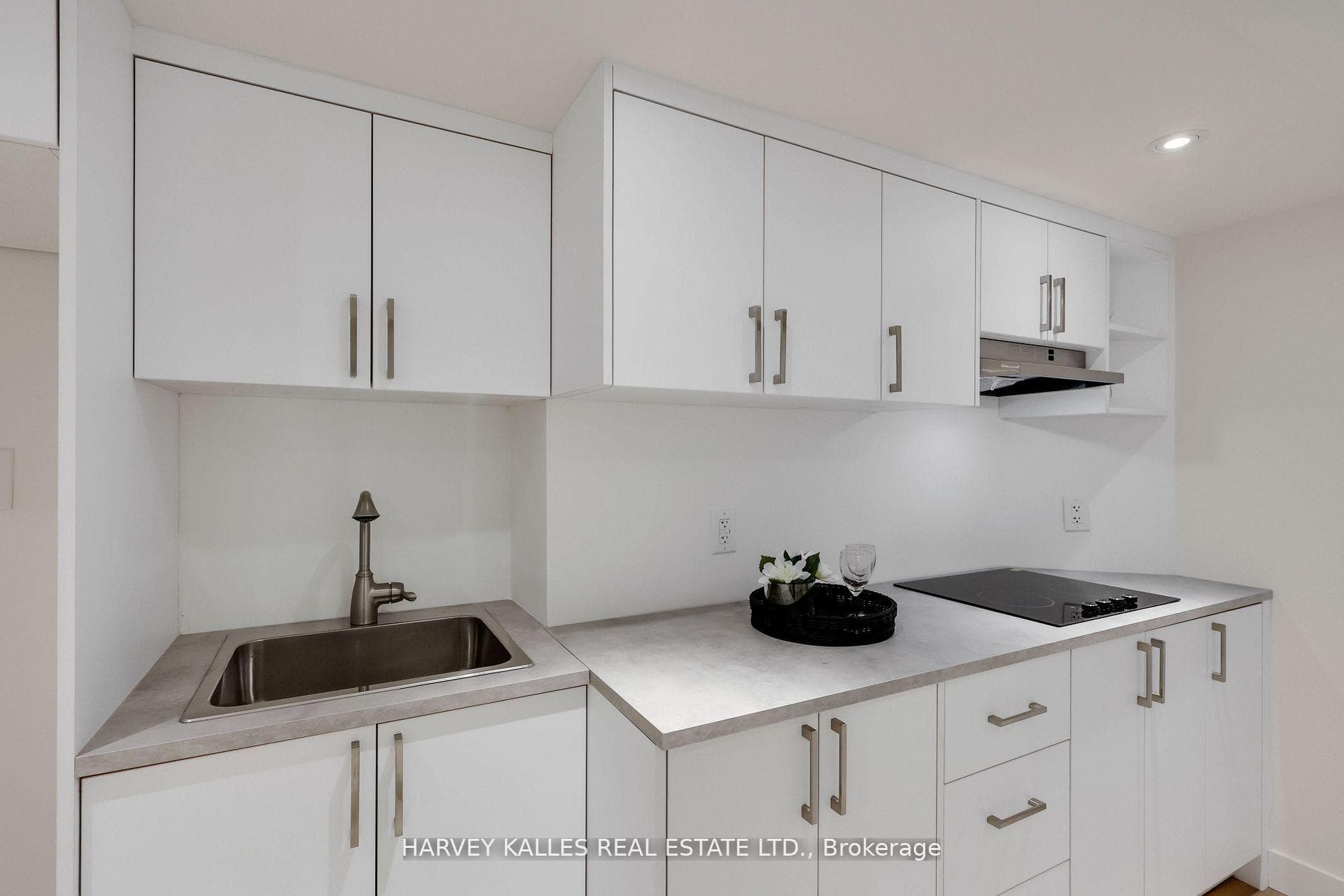 251 Wanless Avenue photo 30