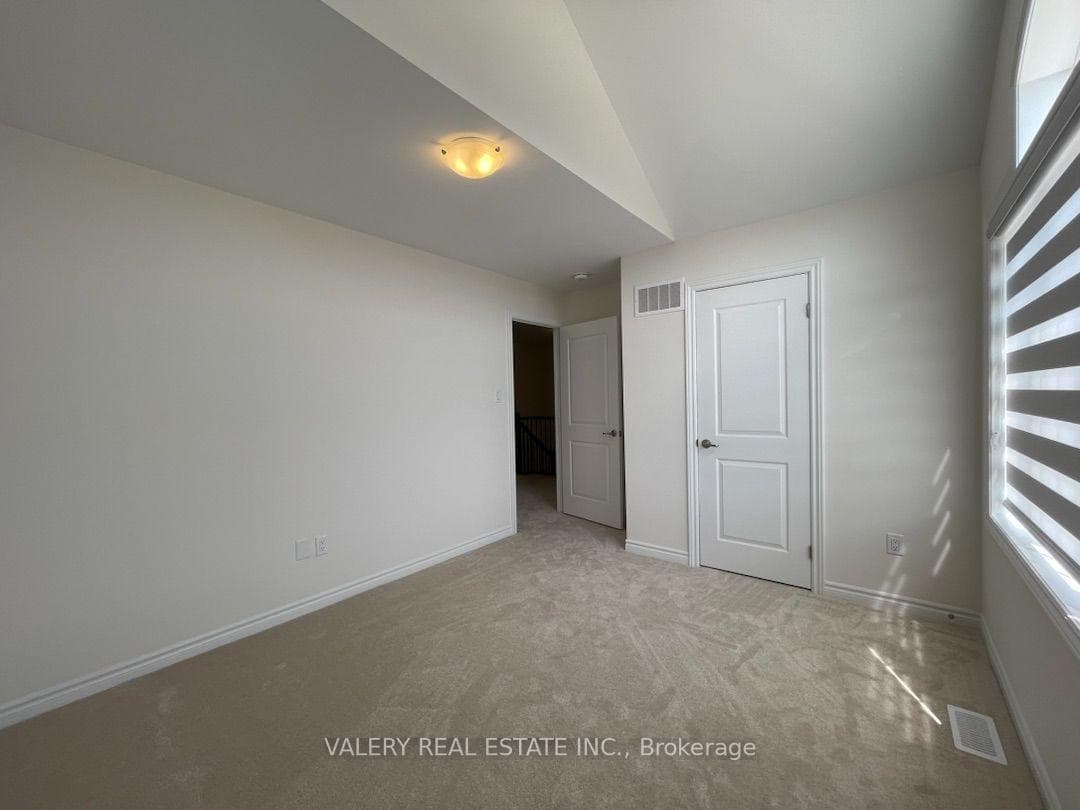 27 Mckernan Ave Avenue photo 12