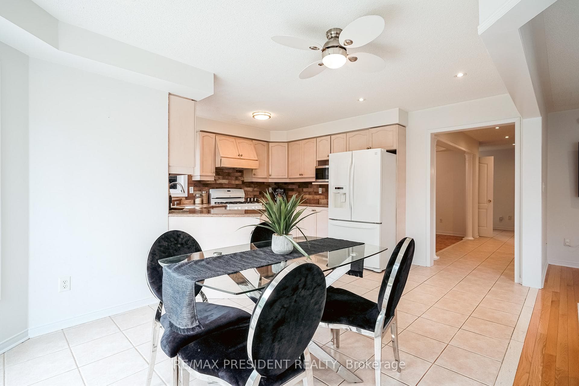 13 Tarquini Crescent photo 32