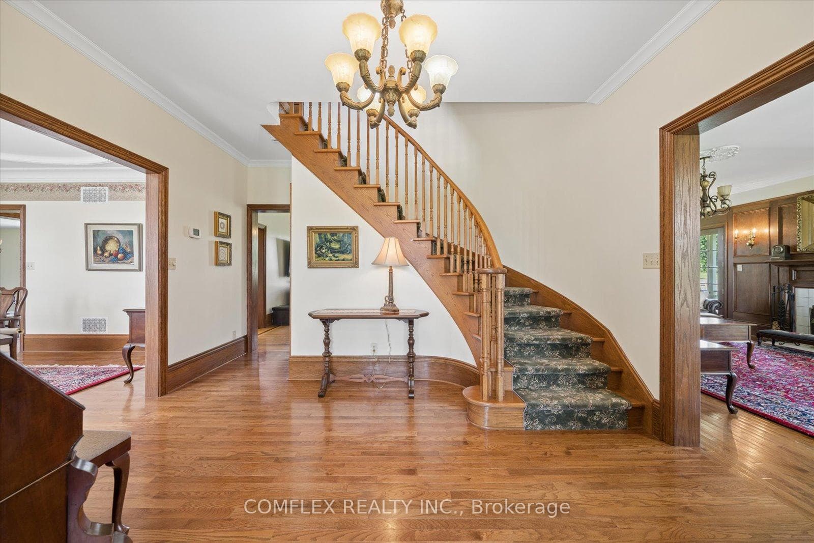 1150 Raglan Road photo 11
