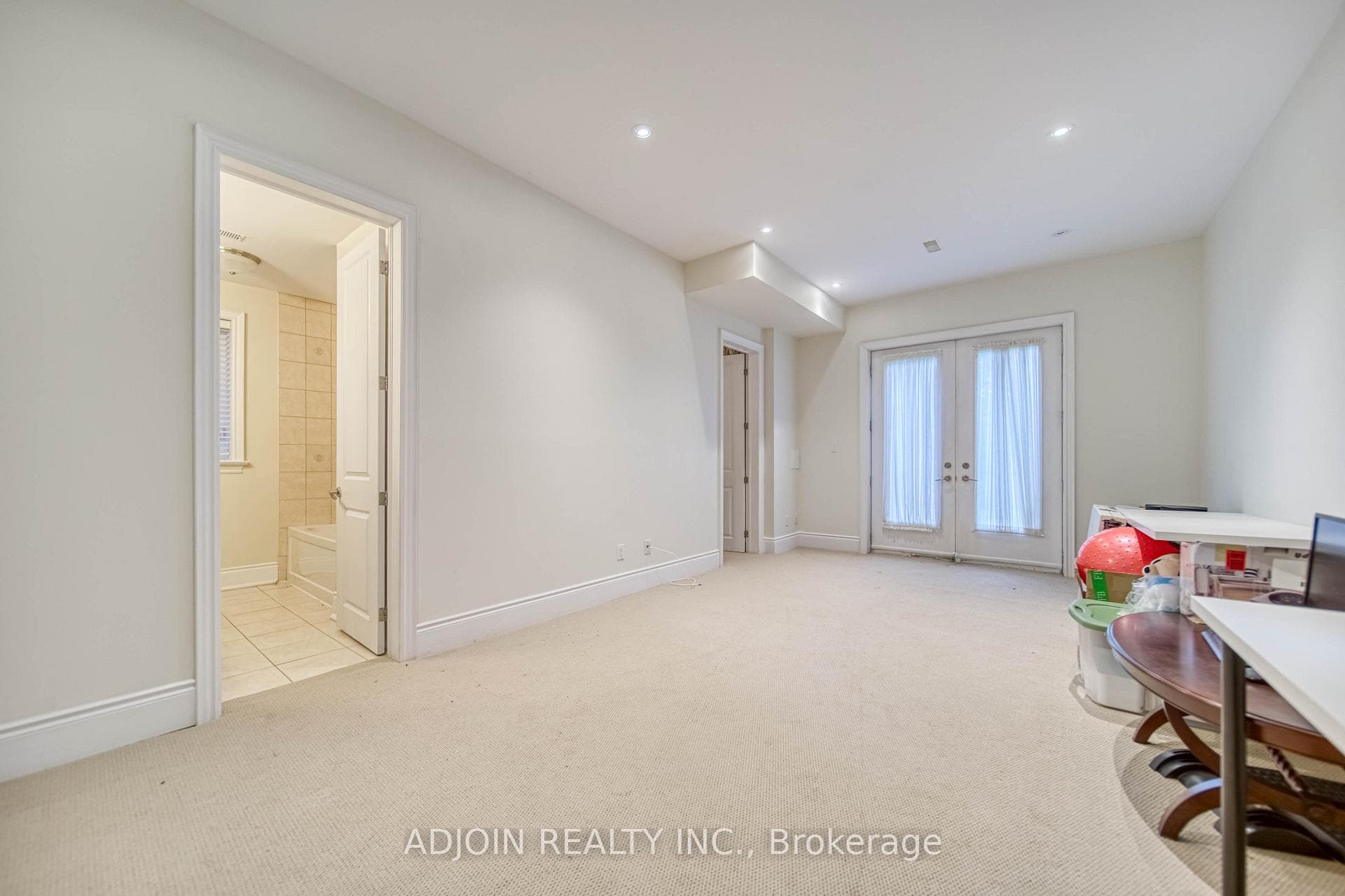 23 Leona Drive photo 31
