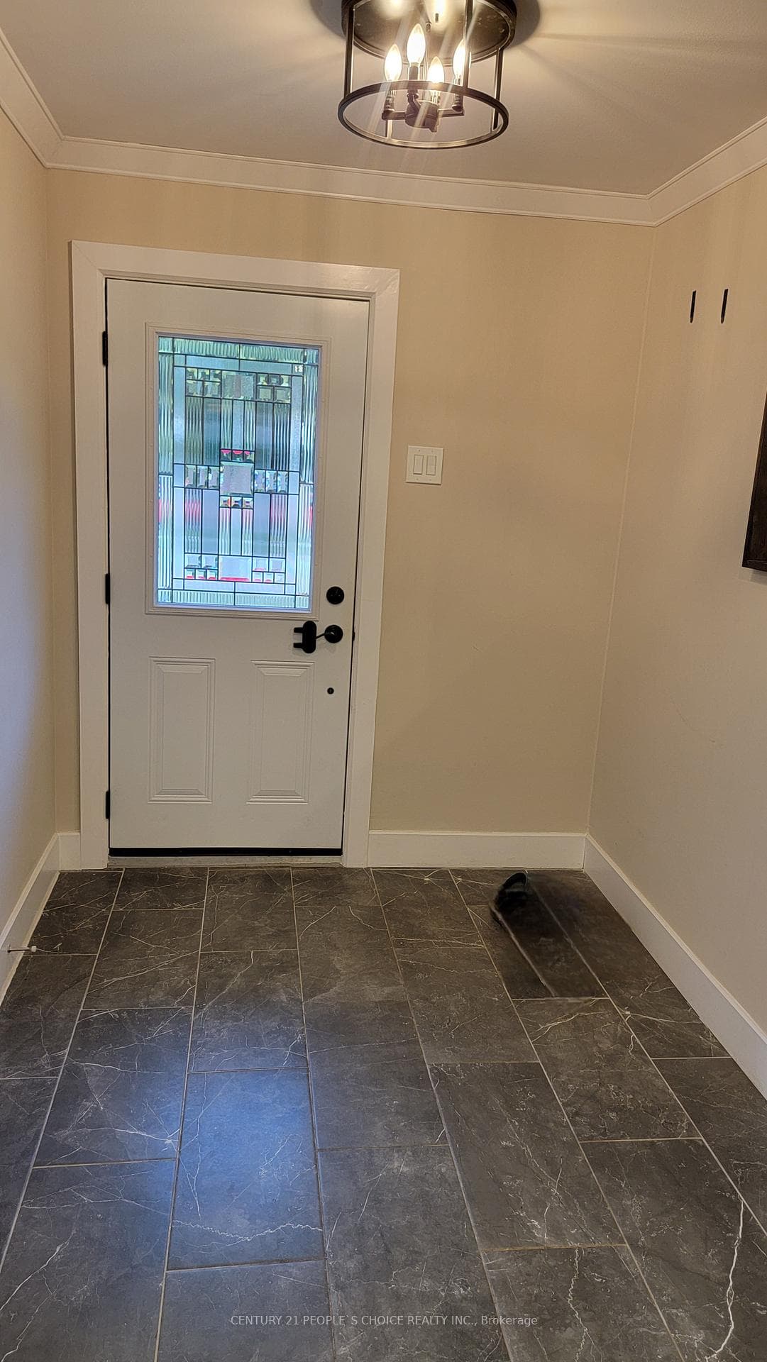 1402 Fisher Avenue photo 3