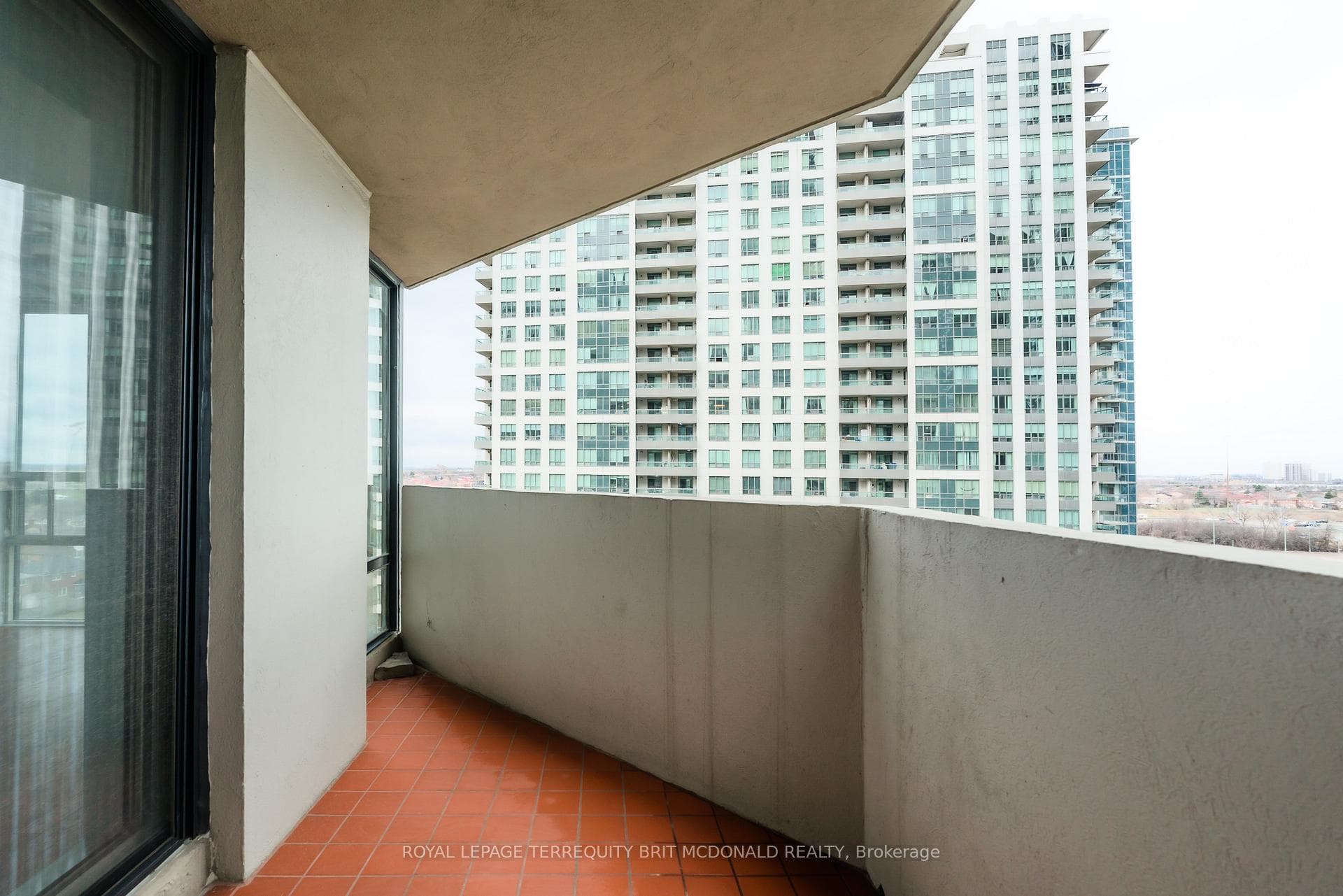 350 Rathburn Road Unit 1008 photo 27